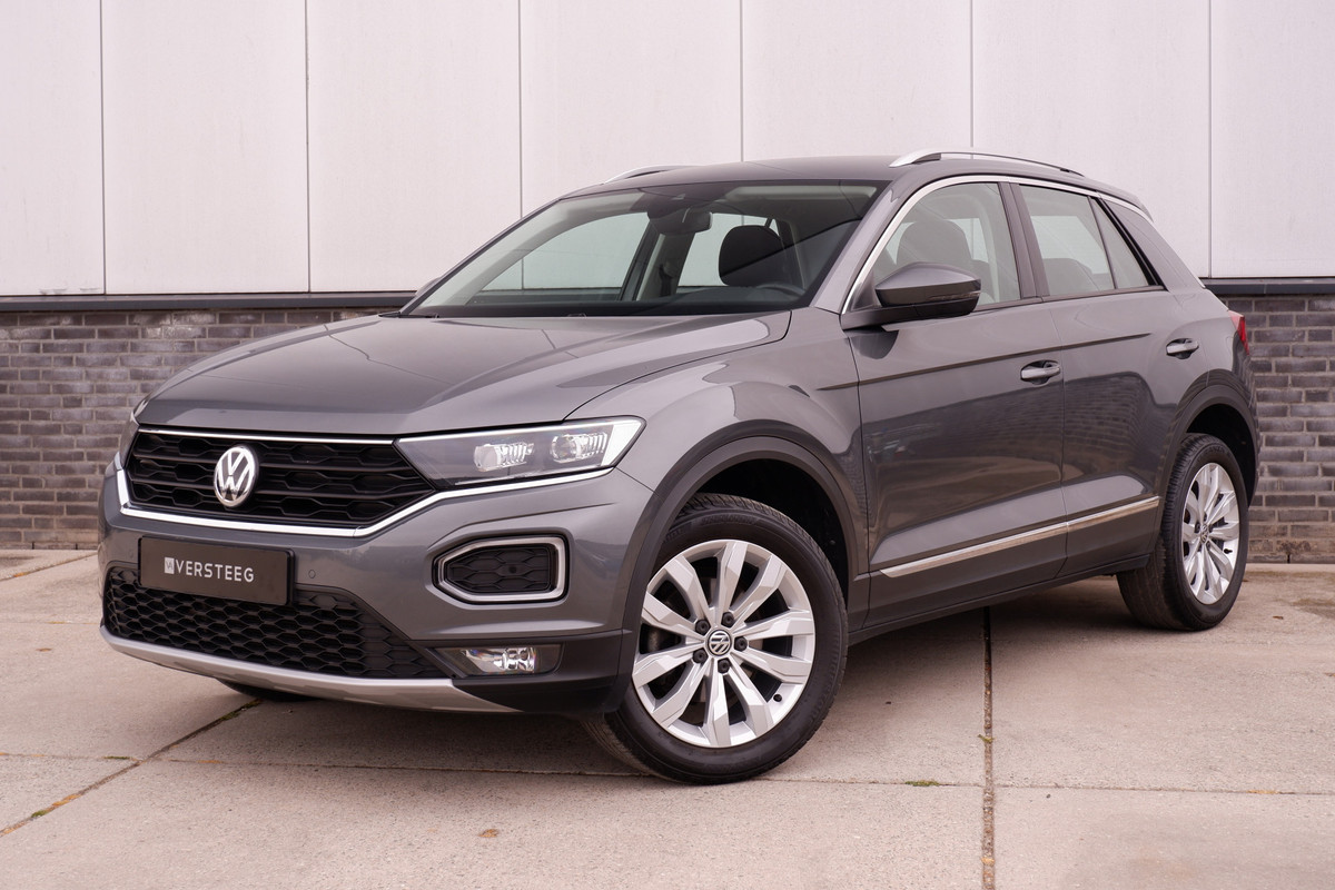 Volkswagen T-Roc 1.5 TSI Sport | LED | Trekhaak | Carplay | Navi | Camera | PDC Volkswagen T-Roc 1.5 TSI Sport | LED | Trekhaak | Carplay | Navi | Camera | PDC