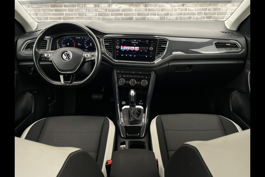 Volkswagen T-Roc 1.5 TSI Sport | LED | Trekhaak | Carplay | Camera | PDC