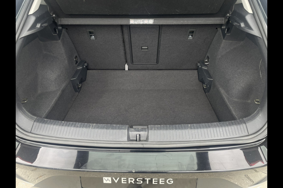 Volkswagen T-Roc 1.5 TSI Sport | LED | Trekhaak | Carplay | Camera | PDC