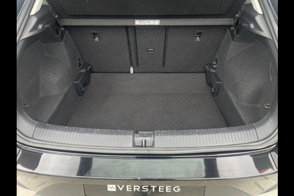 Volkswagen T-Roc 1.5 TSI Sport | LED | Trekhaak | Carplay | Camera | PDC
