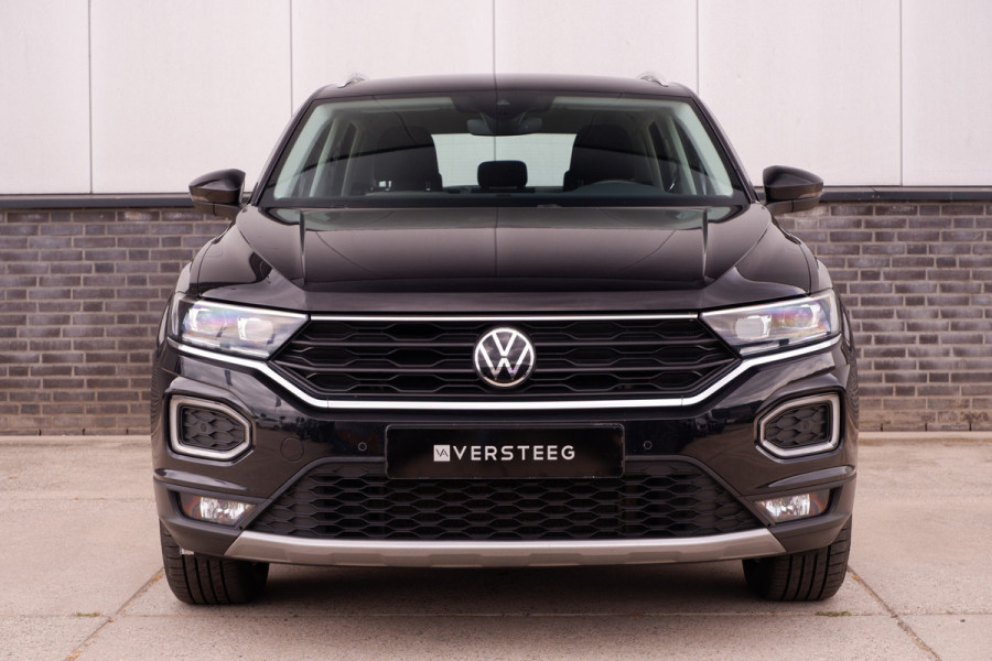 Volkswagen T-Roc 1.5 TSI Sport | LED | Trekhaak | Carplay | Camera | PDC