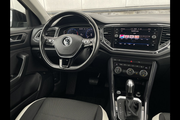 Volkswagen T-Roc 1.5 TSI Sport | LED | Trekhaak | Carplay | Camera | PDC