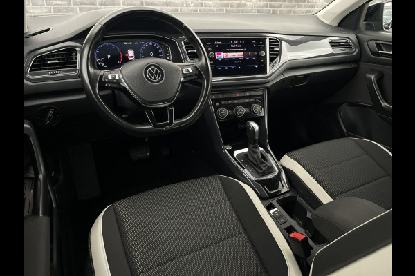 Volkswagen T-Roc 1.5 TSI Sport | LED | Trekhaak | Carplay | Camera | PDC