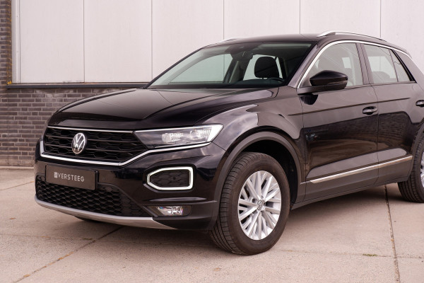 Volkswagen T-Roc 1.5 TSI Sport | LED | Trekhaak | Carplay | Camera | PDC