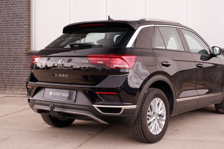 Volkswagen T-Roc 1.5 TSI Sport | LED | Trekhaak | Carplay | Camera | PDC