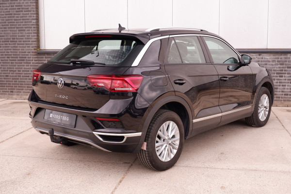 Volkswagen T-Roc 1.5 TSI Sport | LED | Trekhaak | Carplay | Camera | PDC