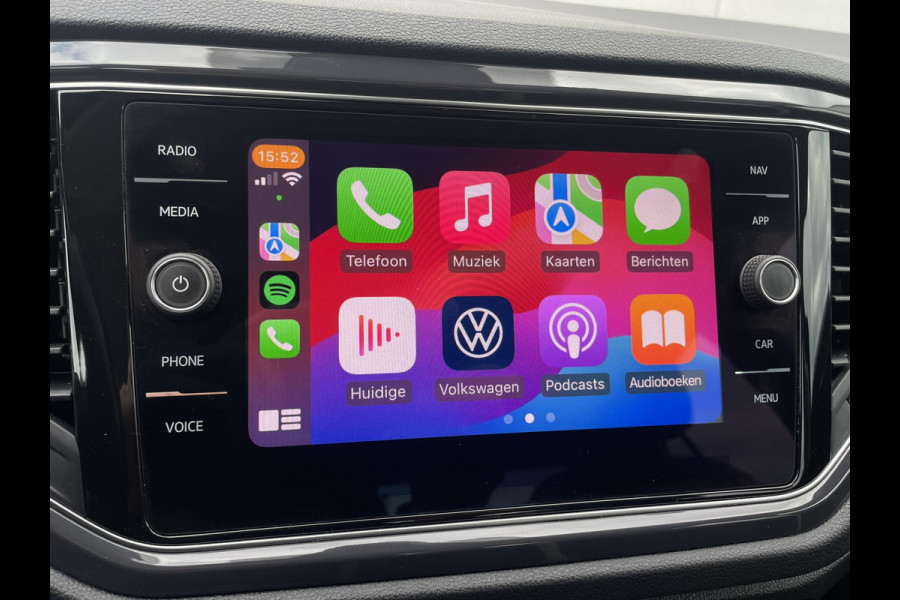 Volkswagen T-Roc 1.5 TSI Sport | LED | Trekhaak | Carplay | Camera | PDC