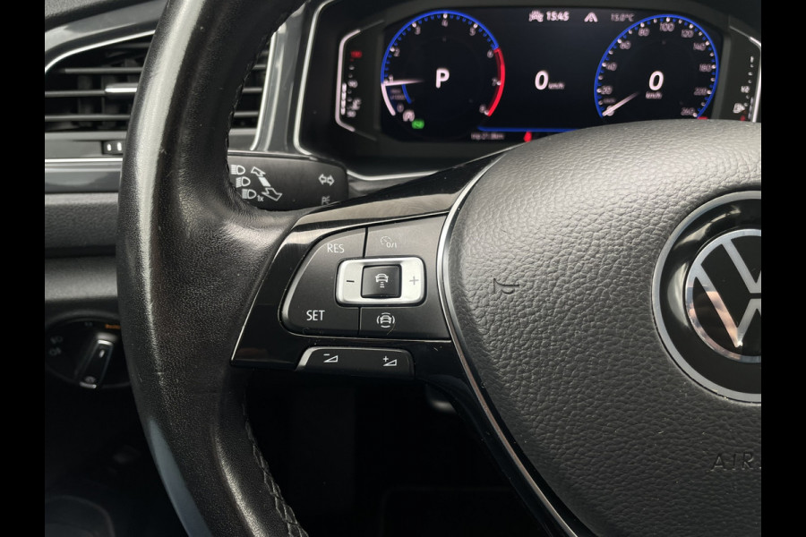 Volkswagen T-Roc 1.5 TSI Sport | LED | Trekhaak | Carplay | Camera | PDC