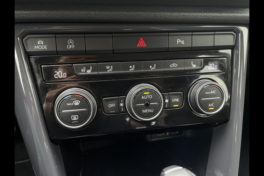 Volkswagen T-Roc 1.5 TSI Sport | LED | Trekhaak | Carplay | Camera | PDC