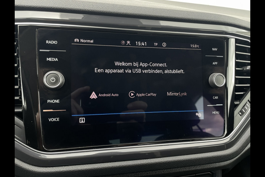 Volkswagen T-Roc 1.5 TSI Sport | LED | Trekhaak | Carplay | Camera | PDC