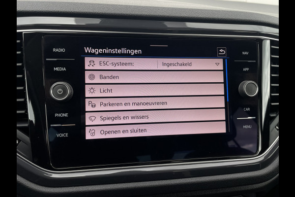 Volkswagen T-Roc 1.5 TSI Sport | LED | Trekhaak | Carplay | Camera | PDC