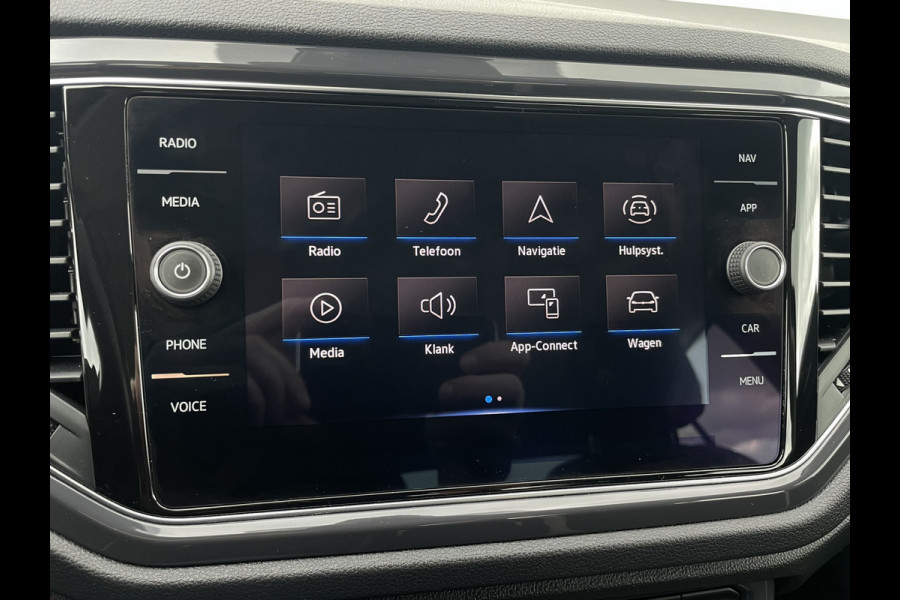 Volkswagen T-Roc 1.5 TSI Sport | LED | Trekhaak | Carplay | Camera | PDC