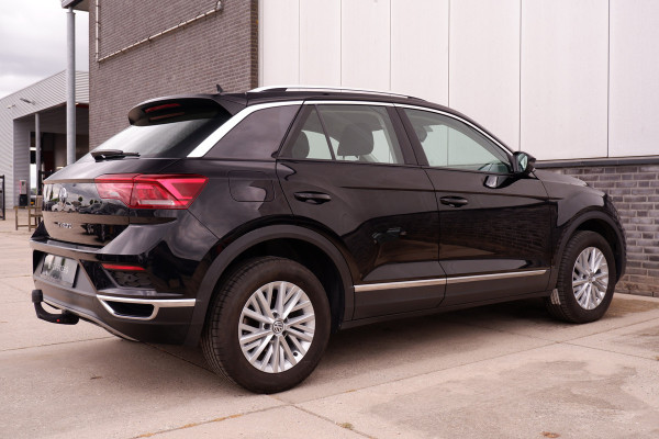 Volkswagen T-Roc 1.5 TSI Sport | LED | Trekhaak | Carplay | Camera | PDC