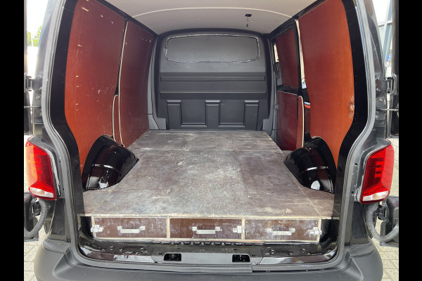 Volkswagen Transporter 2.0 TDI L1H1 26 Economy Business / vaste prijs rijklaar € 20.950 ex btw / euro 6 diesel / bpm vrij / airco / cruise control / achteruit rijcamera / trekhaak / pdc achter