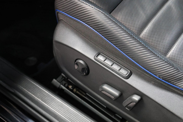 Volkswagen Golf 2.0 TSI R 4Motion 320+PK IQ+LED/VIRTUAL/PANO/LEDER+S.VERWARMING+VERKOELING/19" LMV/CAM/LINE/ACC/12 MND GARANTIE!