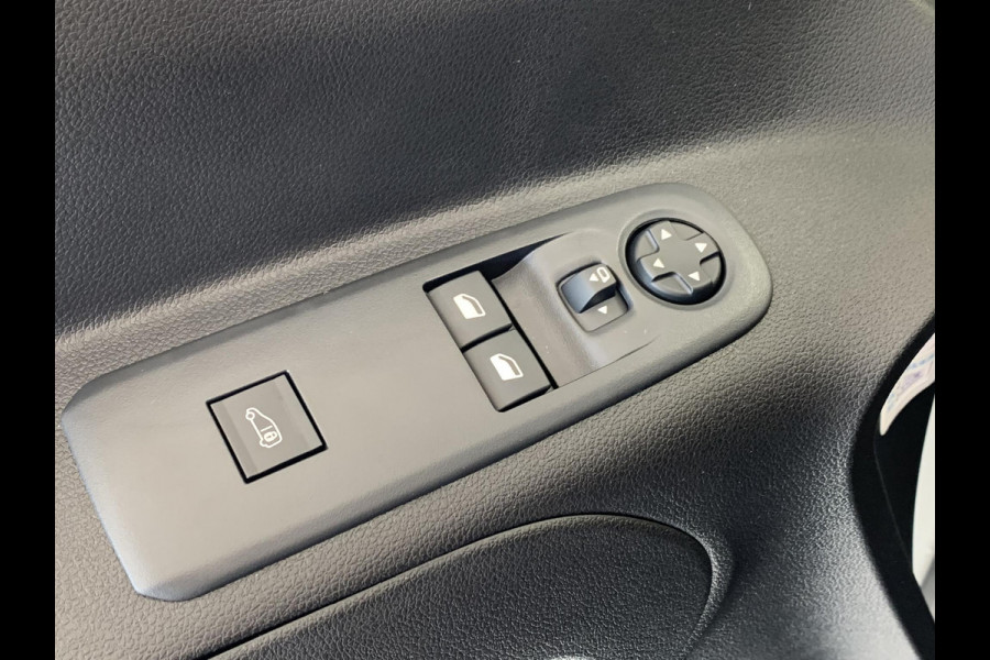 Peugeot Partner 1.5 BlueHDi 100pk S&S L1 | Navigatie | Parkeersensoren voor en achter | Apple Carplay/Android Auto | Dodehoekdetectie