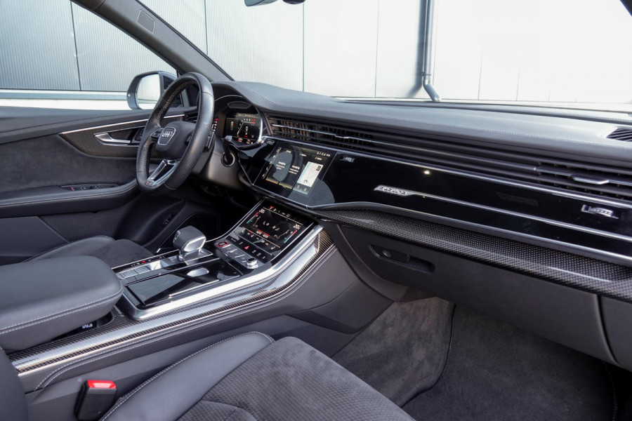Audi SQ8 4.0 TFSI quattro *Vierwielbesturing / Panorama / Bang & Olufsen / Standkachel / Surround-View*