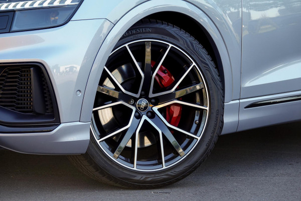 Audi SQ8 4.0 TFSI quattro *Vierwielbesturing / Panorama / Bang & Olufsen / Standkachel / Surround-View*