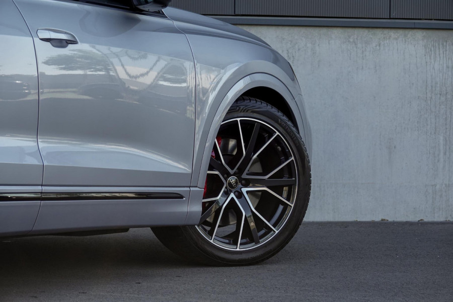 Audi SQ8 4.0 TFSI quattro *Vierwielbesturing / Panorama / Bang & Olufsen / Standkachel / Surround-View*