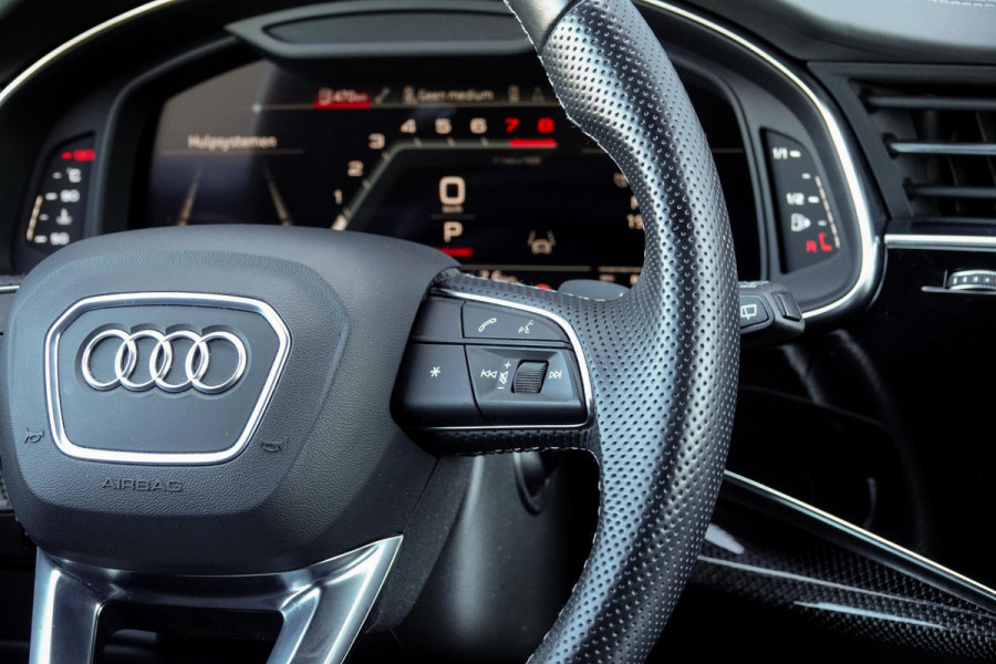 Audi SQ8 4.0 TFSI quattro *Vierwielbesturing / Panorama / Bang & Olufsen / Standkachel / Surround-View*