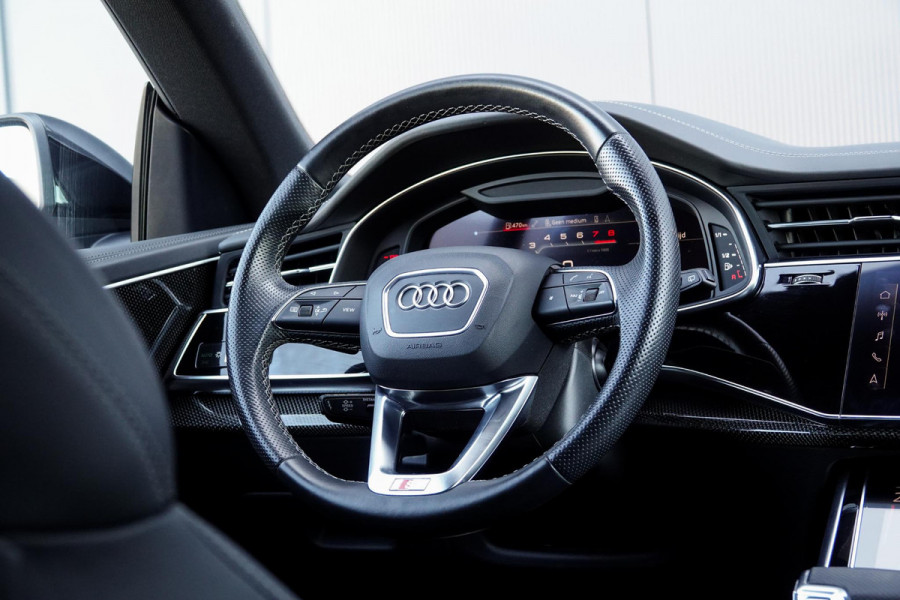 Audi SQ8 4.0 TFSI quattro *Vierwielbesturing / Panorama / Bang & Olufsen / Standkachel / Surround-View*