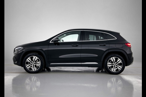 Mercedes-Benz GLA 250 e Face Lift Plug-In Hybride Lichtmetalen velgen | Wide screen | Navigatie | Parking support met 360 graad camera | Inclusief 24 maanden Mercedes-Benz Certified garantie voor Europa.
