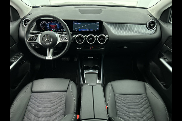 Mercedes-Benz GLA 250 e Face Lift Plug-In Hybride Lichtmetalen velgen | Wide screen | Navigatie | Parking support met 360 graad camera | Inclusief 24 maanden Mercedes-Benz Certified garantie voor Europa.