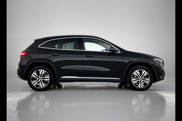 Mercedes-Benz GLA 250 e Face Lift Plug-In Hybride Lichtmetalen velgen | Wide screen | Navigatie | Parking support met 360 graad camera | Inclusief 24 maanden Mercedes-Benz Certified garantie voor Europa.