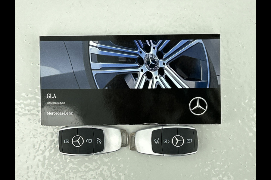Mercedes-Benz GLA 250 e Face Lift Plug-In Hybride Lichtmetalen velgen | Wide screen | Navigatie | Parking support met 360 graad camera | Inclusief 24 maanden Mercedes-Benz Certified garantie voor Europa.