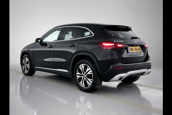 Mercedes-Benz GLA 250 e Face Lift Plug-In Hybride Lichtmetalen velgen | Wide screen | Navigatie | Parking support met 360 graad camera | Inclusief 24 maanden Mercedes-Benz Certified garantie voor Europa.