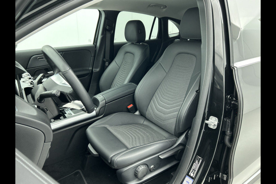 Mercedes-Benz GLA 250 e Face Lift Plug-In Hybride Lichtmetalen velgen | Wide screen | Navigatie | Parking support met 360 graad camera | Inclusief 24 maanden Mercedes-Benz Certified garantie voor Europa.