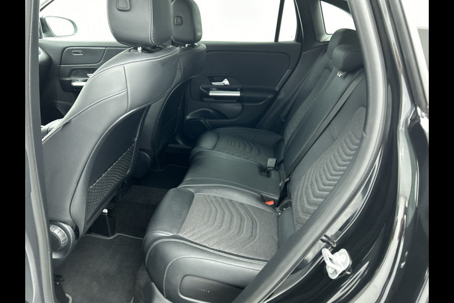 Mercedes-Benz GLA 250 e Face Lift Plug-In Hybride Lichtmetalen velgen | Wide screen | Navigatie | Parking support met 360 graad camera | Inclusief 24 maanden Mercedes-Benz Certified garantie voor Europa.