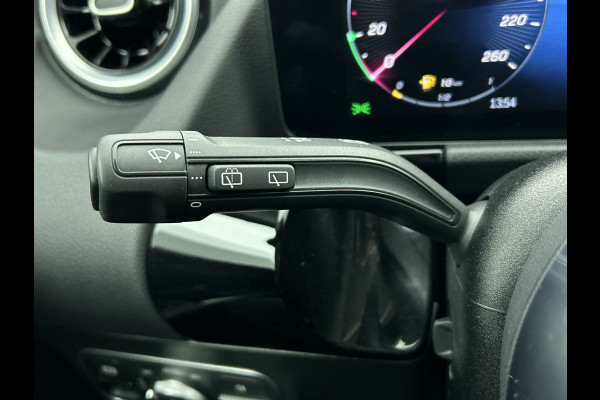 Mercedes-Benz GLA 250 e Face Lift Plug-In Hybride Lichtmetalen velgen | Wide screen | Navigatie | Parking support met 360 graad camera | Inclusief 24 maanden Mercedes-Benz Certified garantie voor Europa.