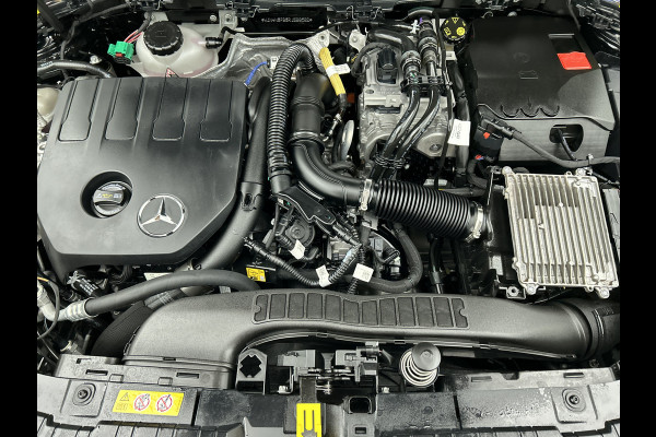 Mercedes-Benz GLA 250 e Face Lift Plug-In Hybride Lichtmetalen velgen | Wide screen | Navigatie | Parking support met 360 graad camera | Inclusief 24 maanden Mercedes-Benz Certified garantie voor Europa.