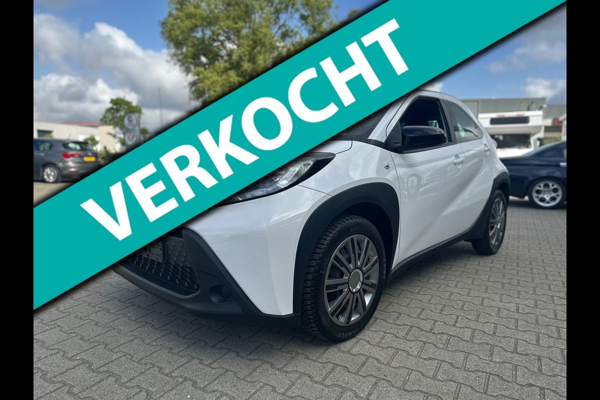 Toyota Aygo X 1.0 VVT-i S-CVT Play Automaat (BOVAG/RIJKLAARPRIJS) Toyota Aygo X 1.0 VVT-i S-CVT Play Automaat (BOVAG/RIJKLAARPRIJS)
