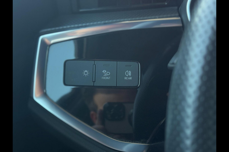 Audi Q3 3x S Line 245PK | Eerste Eigenaar | Dealer onderhouden | BTW Auto | Vol Opties | Pano Dak | Leder | Elektr. Achterklep |