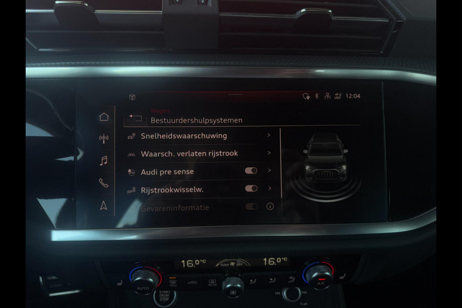 Audi Q3 3x S Line 245PK | Eerste Eigenaar | Dealer onderhouden | BTW Auto | Vol Opties | Pano Dak | Leder | Elektr. Achterklep |