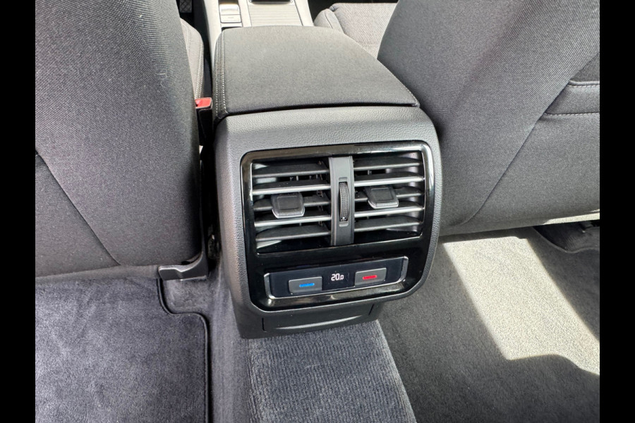 Volkswagen Passat Variant 1.4 TSI C* AppleCarPlay * Cruise * Trekhaak * Pdc *