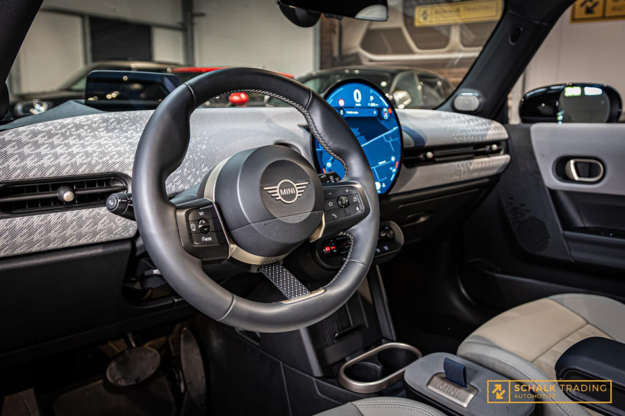 MINI 2.0 Cooper S Favoured XL|Pano|E-stoel|H&K|Full opt|Gara