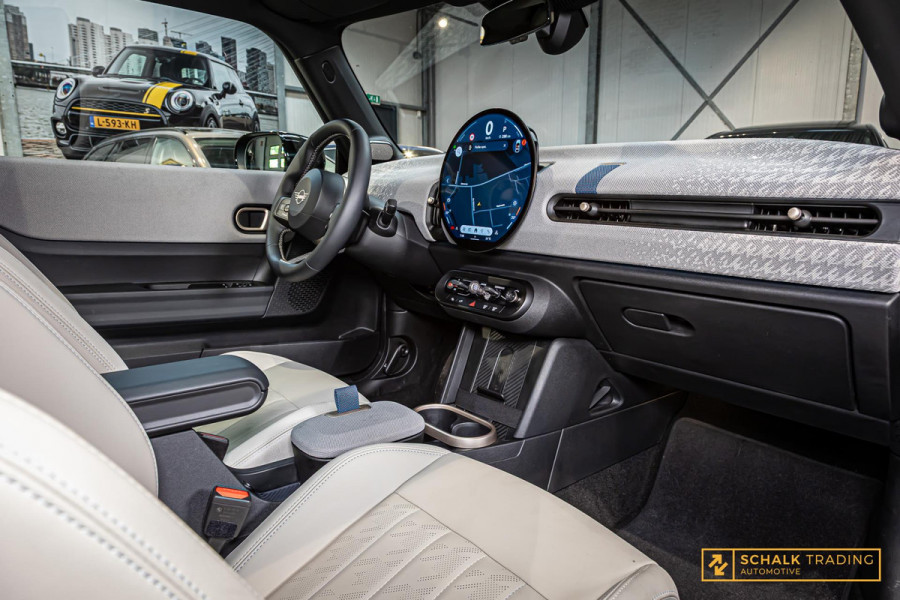 MINI 2.0 Cooper S Favoured XL|Pano|E-stoel|H&K|Full opt|Gara