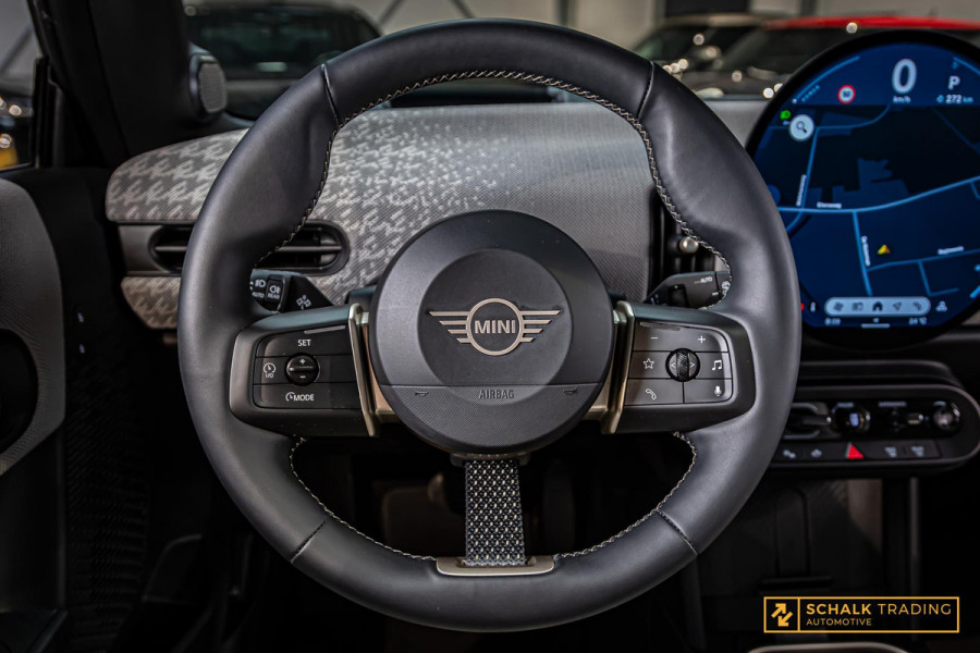 MINI 2.0 Cooper S Favoured XL|Pano|E-stoel|H&K|Full opt|Gara