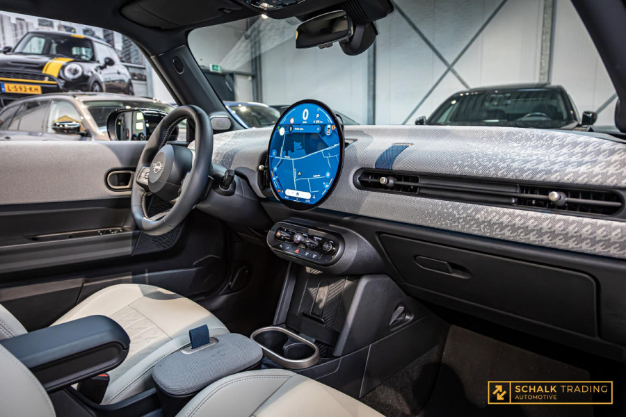 MINI 2.0 Cooper S Favoured XL|Pano|E-stoel|H&K|Full opt|Gara