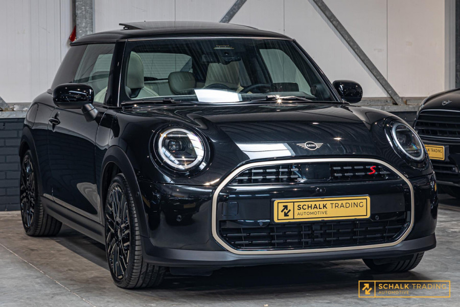MINI 2.0 Cooper S Favoured XL|Pano|E-stoel|H&K|Full opt|Gara