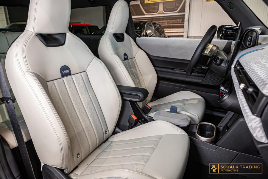 MINI 2.0 Cooper S Favoured XL|Pano|E-stoel|H&K|Full opt|Gara