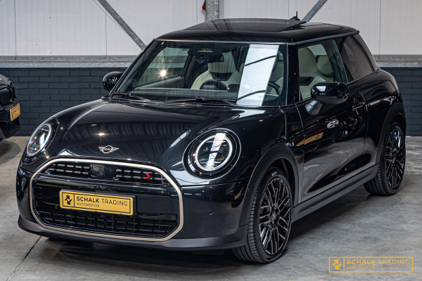 MINI 2.0 Cooper S Favoured XL|Pano|E-stoel|H&K|Full opt|Gara