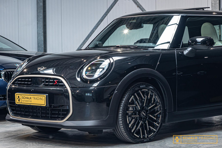 MINI 2.0 Cooper S Favoured XL|Pano|E-stoel|H&K|Full opt|Gara