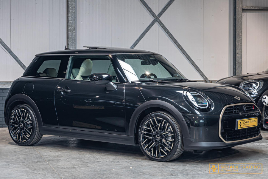 MINI 2.0 Cooper S Favoured XL|Pano|E-stoel|H&K|Full opt|Gara