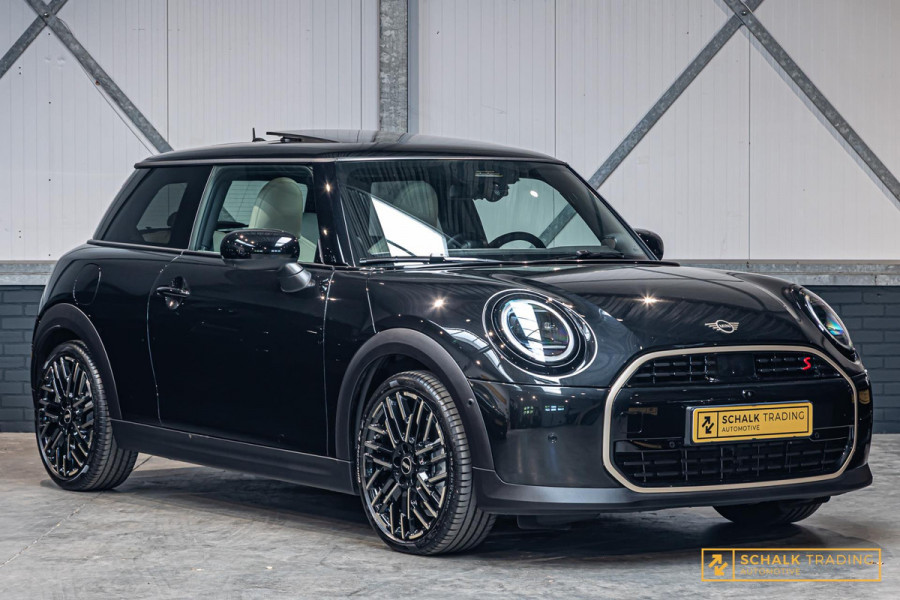 MINI 2.0 Cooper S Favoured XL|Pano|E-stoel|H&K|Full opt|Gara