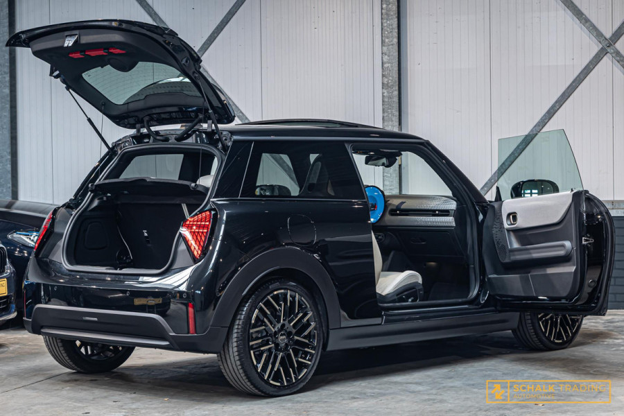 MINI 2.0 Cooper S Favoured XL|Pano|E-stoel|H&K|Full opt|Gara