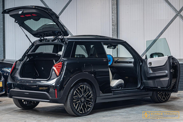 MINI 2.0 Cooper S Favoured XL|Pano|E-stoel|H&K|Full opt|Gara